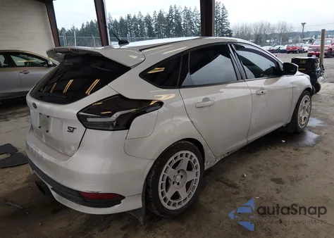 2018 Ford Focus St z USA, uszkodzony, nr VIN 1FADP3L97JL283009